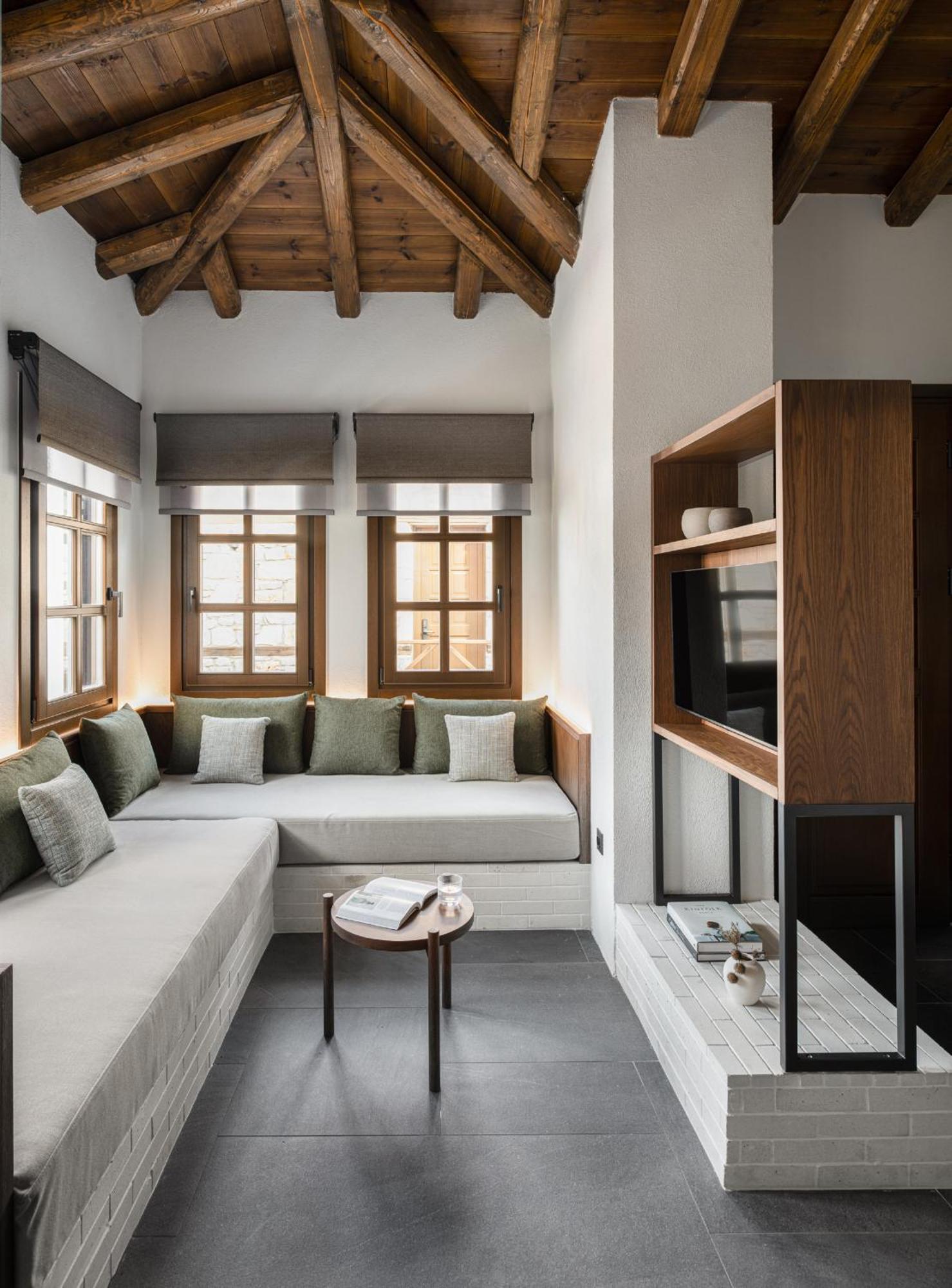 Unedo All Seasons Boutique Hotel 팔라이오스 판텔레이몬 외부 사진
